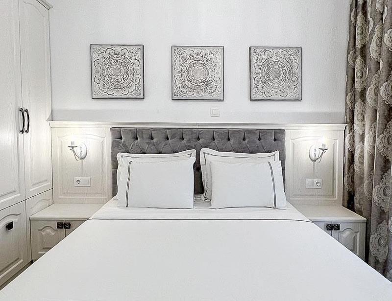 Royal Apartments - Nikiti Екстериор снимка