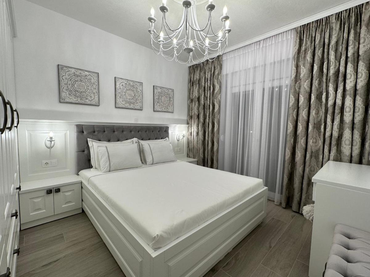 Royal Apartments - Nikiti Екстериор снимка