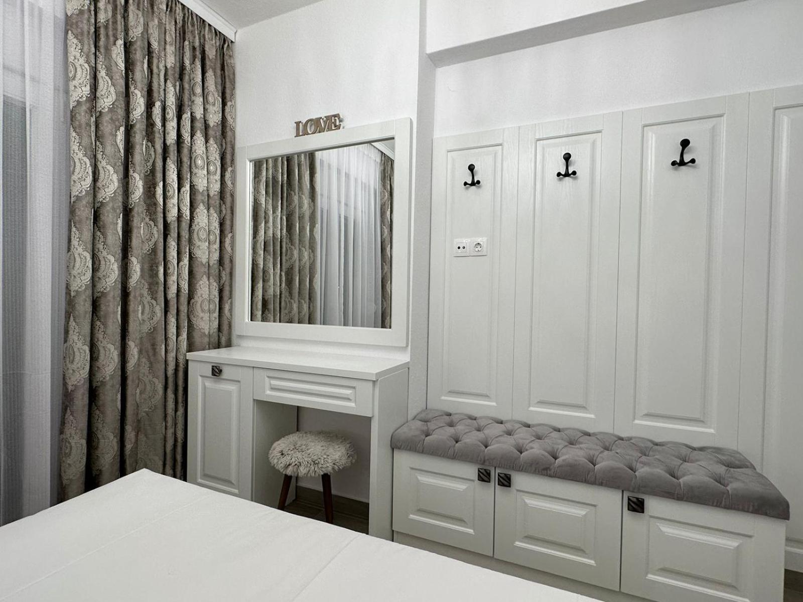 Royal Apartments - Nikiti Екстериор снимка