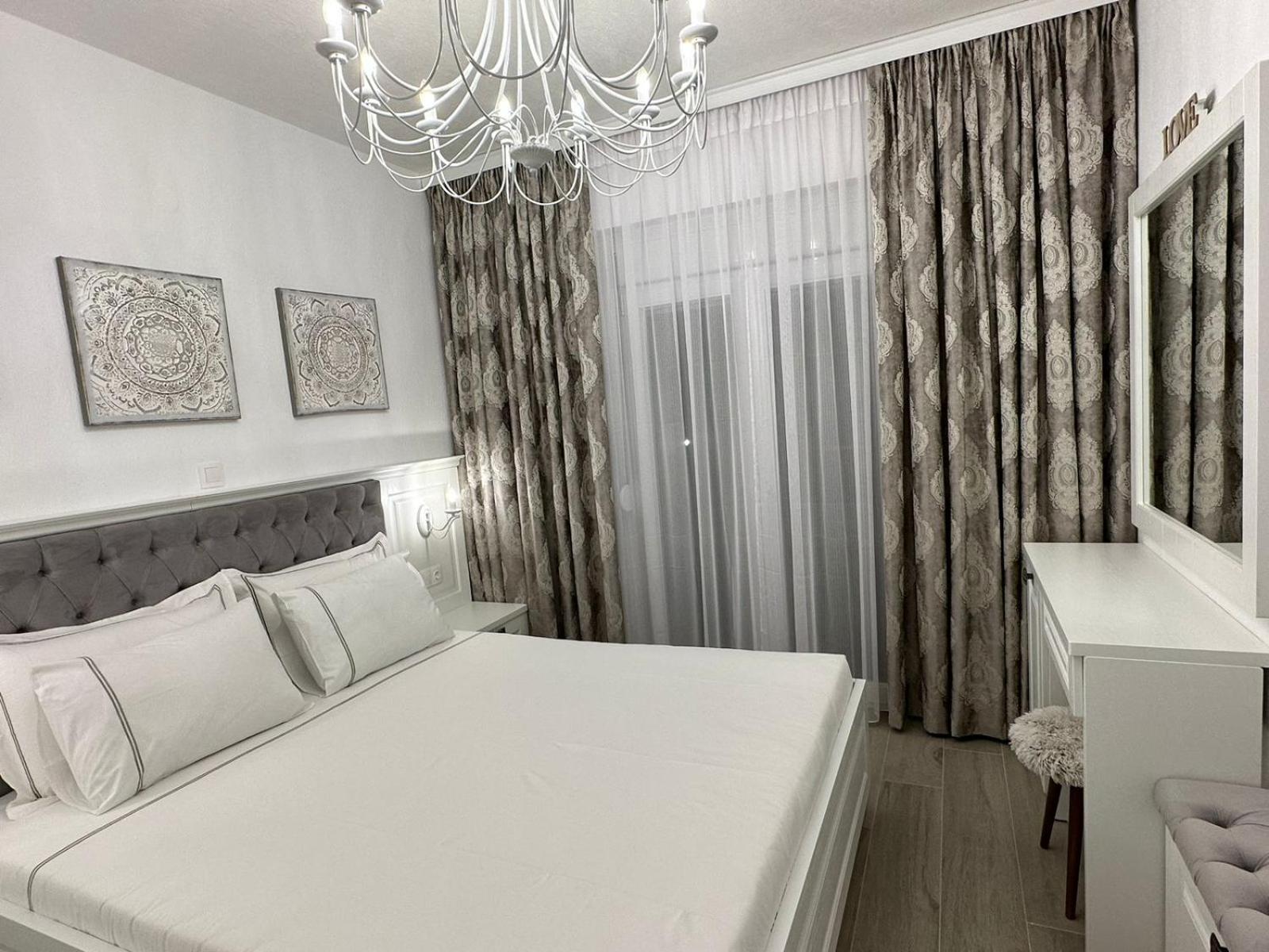 Royal Apartments - Nikiti Екстериор снимка